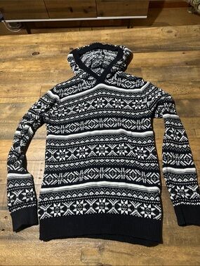 Black & White Fair Isle Hooded Sweater Size XL ( 12)